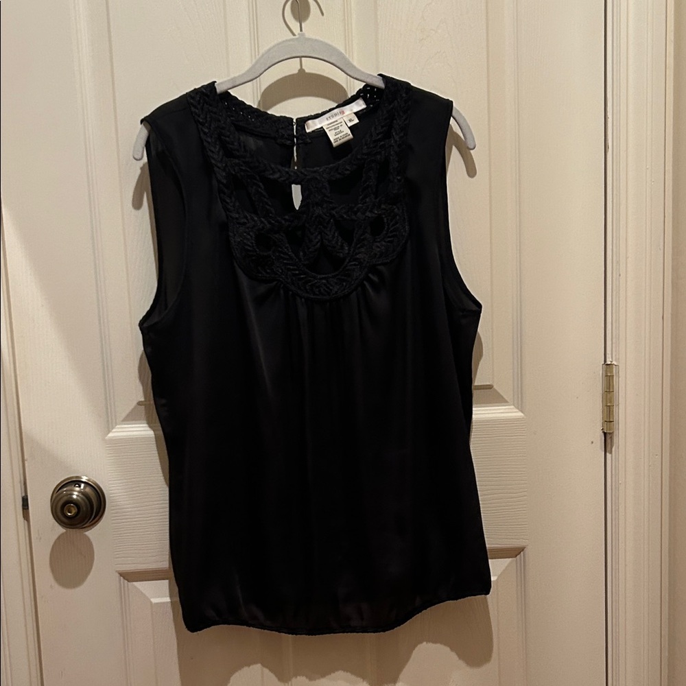 Studio M Black Sleeveless Blouse